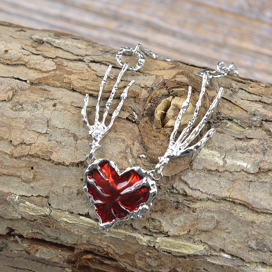 Wholesale Dark red oil drop necklace claw splicing heart clavicle chain